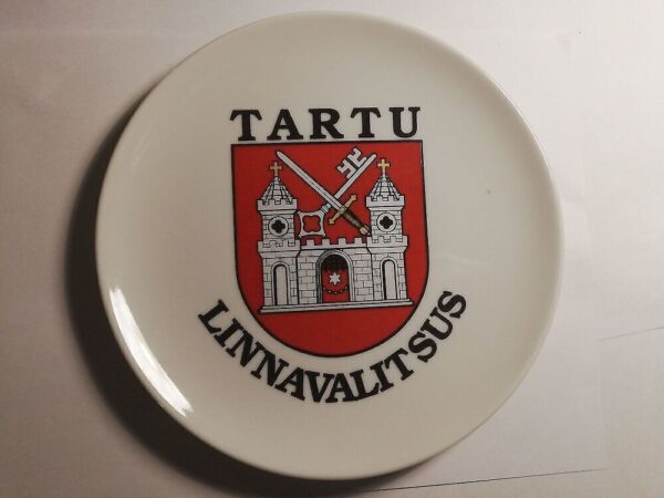 Portselanist taldrik Tartu linnavalitsus