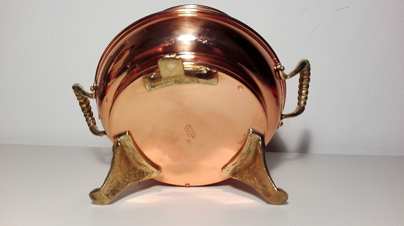 Vasest suurem pott,nõu vms, Metalutil (Y) - Image 3