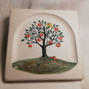 Keraamiline seinakaunistus,Õunap​uu,käsimaal,Lahti-Fi​nland (Y)