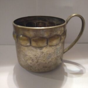 Metallist klaasihoidik (Y)