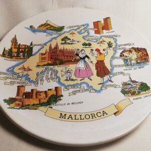 Portselanist seinataldrik,Mallorca, Exposuch (Y)