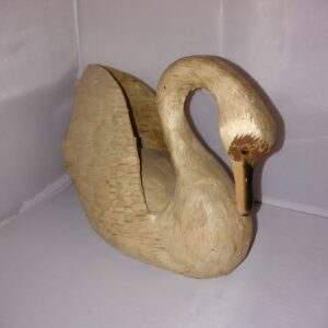 Puidust vms. kuju. Luik (Y)