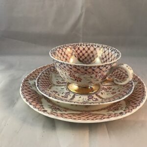 Ilusas säilivuses vanem tassikomplekt, käsimaal,50-ndad (Y)