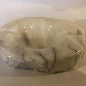 Itaalia alabastrist tuhatoos. Ilus ja raske (Y)