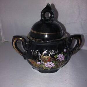 Portselanist linnudekooriga suhkrutoos,Jaapan (Y)