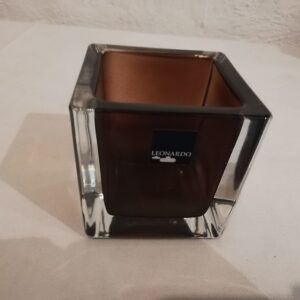 Klaasist Leonardo Col. küünlaalus. (Y)