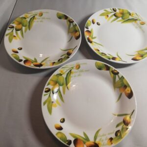 Portselanist kasutamata koogitaldrikud 3-le (Y)