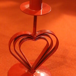 Metallist küünlajalg,punased südamed​ (Y)