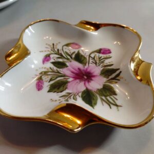 Portselanist tuhatoos, maalitud lilled,1973 (Y)