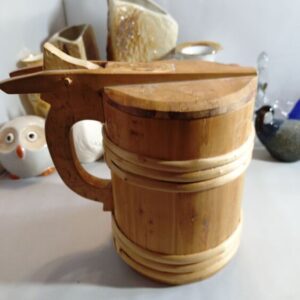 Puidust suurem õllekapp. (Y)