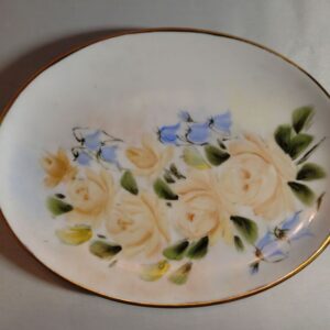 Portselanist seinataldrik ,maalitud lilled (Y)