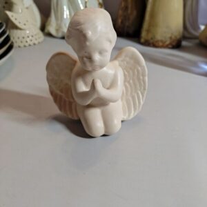 Portselanist kuju, Ingel (Y)