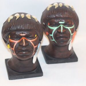 Lahedad kujud-figuurid. Pärismaalased (Y)