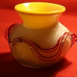 Värvilisest klaasist massiivne vaas (Y)