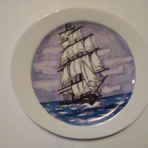 Portselanist seinataldrik,purjeka​s, 1999 (Y)