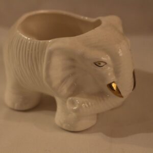 Portselanist vaas,kuju,kauss. Elevant (Y)