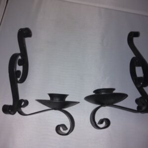 Metallist sepistatud riputatavad küünlajalad seinale,2 tk (Y)