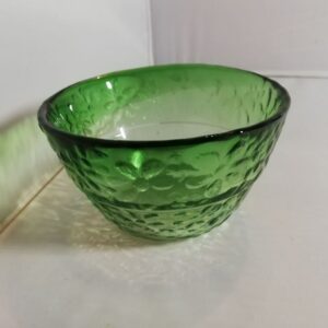 Rohelisest klaasist kauss (Y)