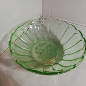 Värvilisest klaasist kauss,roheline (Y)