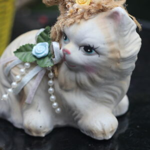 Portselanist kassi kuju (Y)