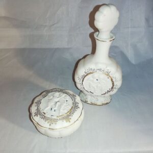 Portselanist inglidekooriga,toos ja karahvin,Jaapan (Y)