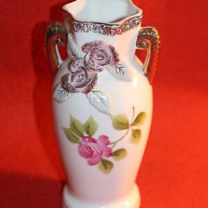 Portselanist roosidekooriga vaas (Y)