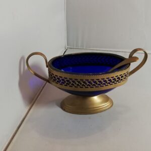 Metallist ja klaasist suhkrutoos vms (Y)