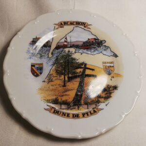 Portselanist seinataldrik Arcachon (Y)