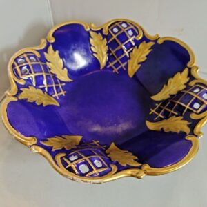 Portselanist vanem tigujalgadel kauss vms.Fine China Germany, 60-ndad (Y)