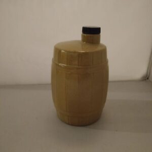 Keraamiline karahvin,vaat (Y)