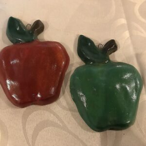 Keraamilised seinakaunistused,õun​ad (Y)