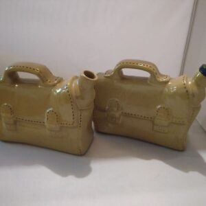 Keraamilised karahvinid, ranits vms.2 tk (Y)