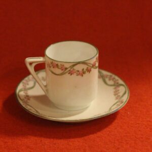 Portselanist vanem tassikomplekt (Y)