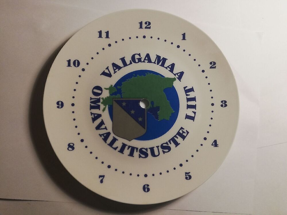 Portselanist seinataldrik-kellaplaat Valga OV liit (Y)