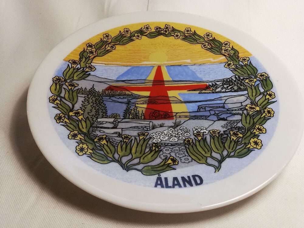 Portselanist seinataldrik Äland (Y) - Image 3