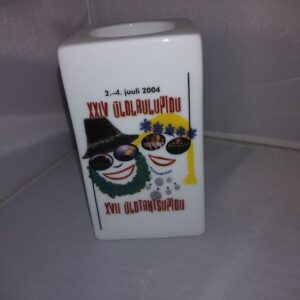 Portselanist küünlaalus teeküünlale.XXIV Laulupidu 2004 (Y)
