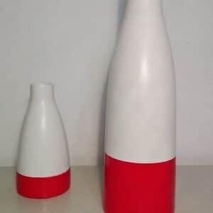 Retrostiilis valge-punased vaasid, 2 tk