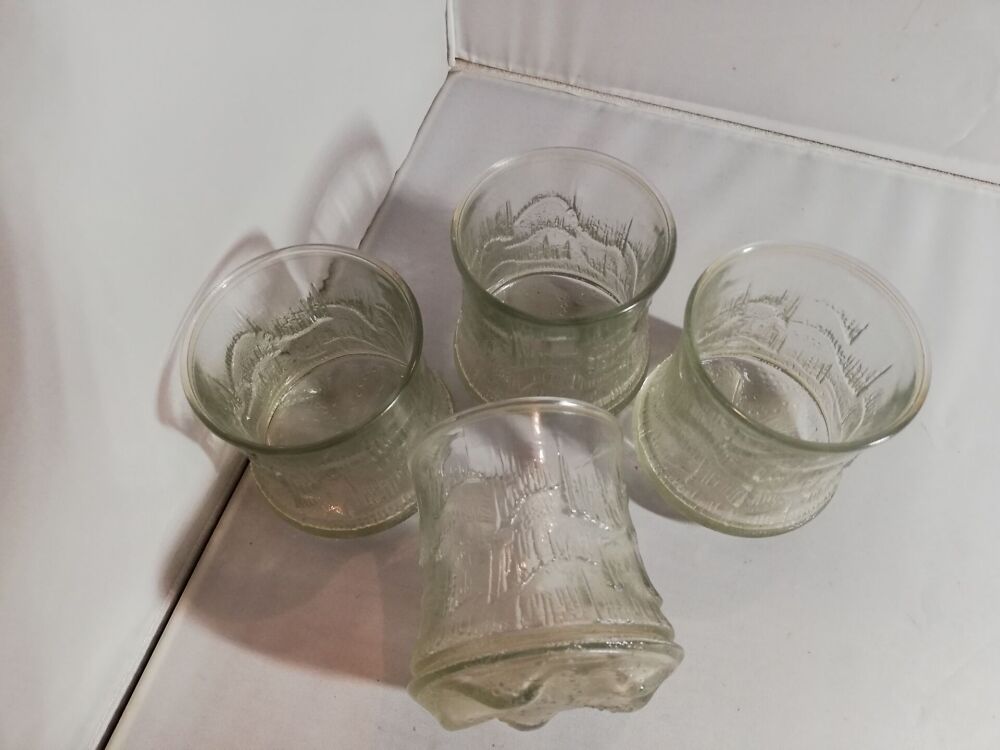 Klaasist küünlatopsid vms. 4 tk (Y) - Image 5