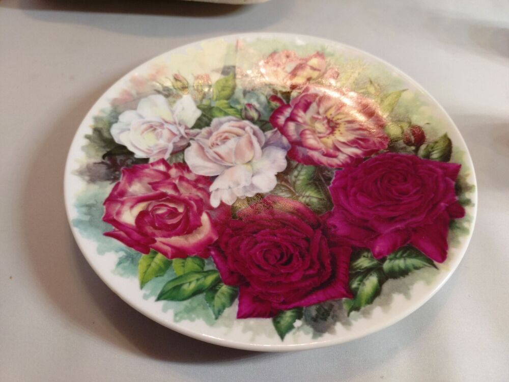 Portselanist seinataldrik. Rose Bouquet (Y) - Image 3