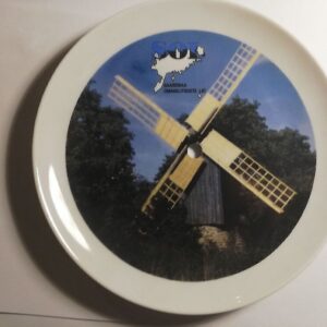 Portselanist seinataldrik-kellaplaat ,Saaremaa OVA (Y)