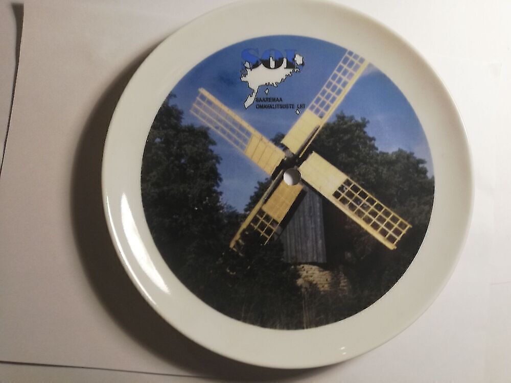Portselanist seinataldrik-kellaplaat ,Saaremaa OVA (Y)