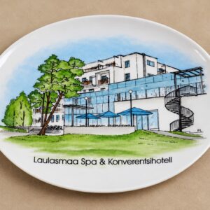Portselanist seinataldrik „Laulasmaa Spa & Konverentsihotell“, käsimaal, ca 22 × 17 cm