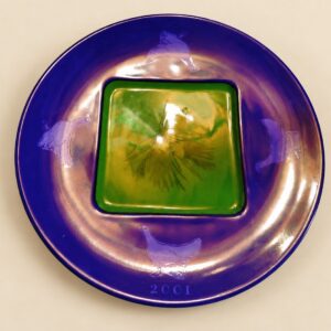 Arabia Finland Flora & Fauna seinataldrik 2001, Eeva Sivula & Pekka Toivanen, Ø 22 cm