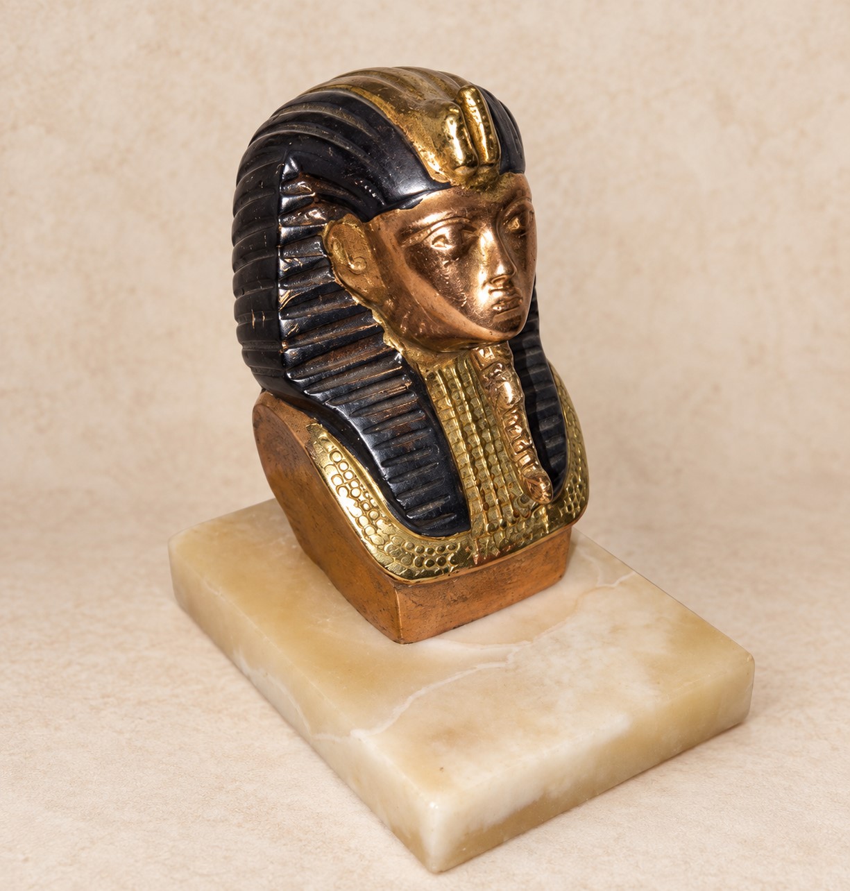 Vintage Tutankhamuni büst kivist alusel,1960ndad