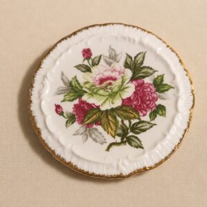 Jaapani portselanist lilledekooriga seinataldrik, 16 cm – vintage