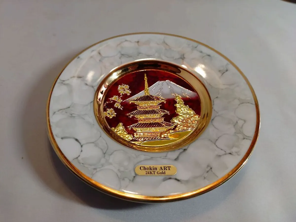Vintage Chokin ART dekoratiivtaldrik pagoodi ja mägivaatega, 24K kullaga, Ø 15 cm - Pilt 2